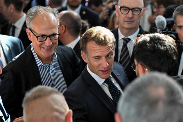 French President Emmanuel Macron, accompanied by Luc Chatel and Roland Lescure, Minister of the Economy, Finance, and Industrial, Energy, and Digital Sovereignty, attends the 2026 Paris Motor Show at Paris Expo · Porte de Versailles in Paris, France, on October 12, 2026. Lionel Urman Bestimage French President Emmanuel Macron at the international Paris Motor Show at the Porte de Versailles in Paris, France, on October 12, 2026. Paris, France Copyright: xLIONELxURMANxx xBESTIMAGExLIONELxURMANxx xBESTIMAGEx