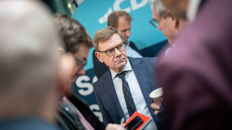 Außenminister Johann Wadephul im Konrad-Adenauer-Haus, im Gespräch mit Journalisten;Präsidiumsklausurtagung der CDU Deutschlands in Berlin, Oktober 2026, Berlin Berlin Deutschland Konrad-Adenauer-Haus