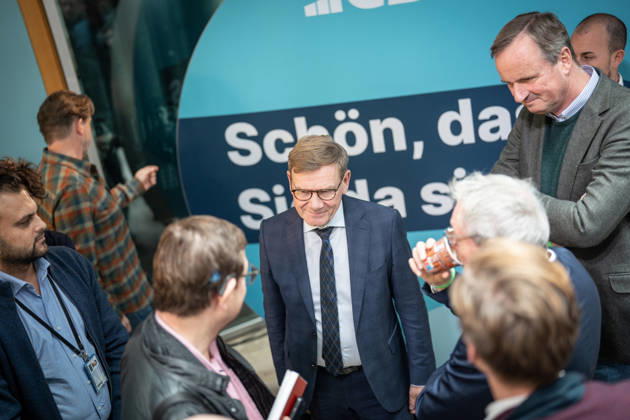 Außenminister Johann Wadephul im Konrad-Adenauer-Haus, im Gespräch mit Journalisten;Präsidiumsklausurtagung der CDU Deutschlands in Berlin, Oktober 2026, Berlin Berlin Deutschland Konrad-Adenauer-Haus