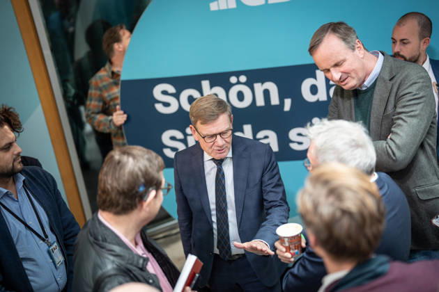 Außenminister Johann Wadephul im Konrad-Adenauer-Haus, im Gespräch mit Journalisten;Präsidiumsklausurtagung der CDU Deutschlands in Berlin, Oktober 2026, Berlin Berlin Deutschland Konrad-Adenauer-Haus