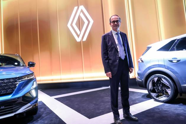 Paris, France le 12 octobre 2026 - Ouverture du Mondial de l Auto 2026 a Paris Expo Porte de Versailles - Opening of the Paris Motor Show 2026 at Paris Expo Porte de Versailles Ici CEO of French car maker Renault Group, Francois Provost  Copyright: xSebastienxTOUBONx