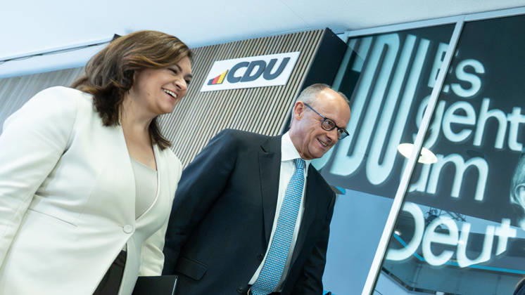Bundeskanzler Friedrich Merz bei der Abschlusspressekonferenz, mit Franziska Hoppermann, Generalsekretärin;Präsidiumsklausurtagung der CDU Deutschlands in Berlin, Oktober 2026, Berlin Berlin Deutschland Konrad-Adenauer-Haus
