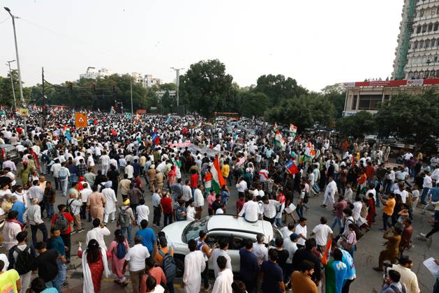 Rahul Gandhi Leads Delhi Protest NEW DELHI, INDIA, OCTOBER 12, 2026: Congress leader Rahul Gandhi takes part in a protest march from Barakhamba Road towards the Supreme Court in New Delhi, demanding the resignation of India s Chief Election Commissioner Gyanesh Kumar over alleged irregularities in the Special Intensive Revision (SIR) of electoral rolls. The Election Commission denies wrongdoing. New Delhi India Copyright: x xVishalxKapoorx xJNAxPressx