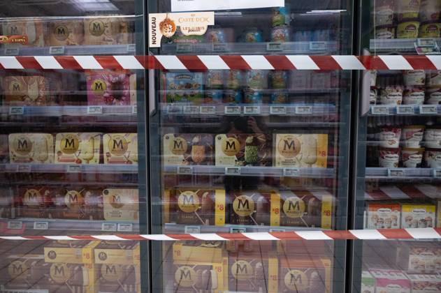 Cyberattack on Refrigerators PHOTOPQR OUEST FRANCE ELSA RANCEL OUEST FRANCE LANNION October 12, 2026 A cyberattack affected the refrigeration systems of about 100 major retail chains, such as Intermarché, Super U, and Leclerc, on Monday, October 12, 2026. Here, at this Intermarché in the Côtes-d’Armor—the store does not wish to be identified or named—the refrigerators in all the fresh and frozen food aisles have been shut down. THE SUPERMARKET DOES NOT WISH TO BE NAMED, SIMPLY A SCENE FROM AN INTERMARCHÉ IN THE CÔTES-D’ARMOR Photo by ELSA RANCEL, OUEST FRANCE Several large and medium-sized retailers were victims of a cyberattack that affected refrigeration equipment on the night of Monday, October 12, 2026, in LANNION, France Copyright: xPHOTOPQR OUESTxFRANCE MAXPPPxELSAxRANCELx xOUEST-FRANCEx 20261012OFR1210 20261012OFR1210
