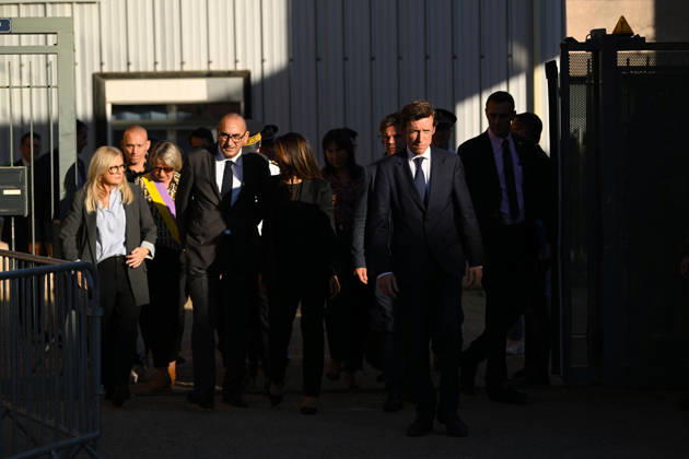 NEWS : Le principal d un college et une professeure blessàs par balle par un tir de fusil de chasse à Aubagne Laurent Nunez et Edouard Geffray à Aubagne, le 12 octobre 2026. AubagneFrance Copyright: xWilliamxCannarellax