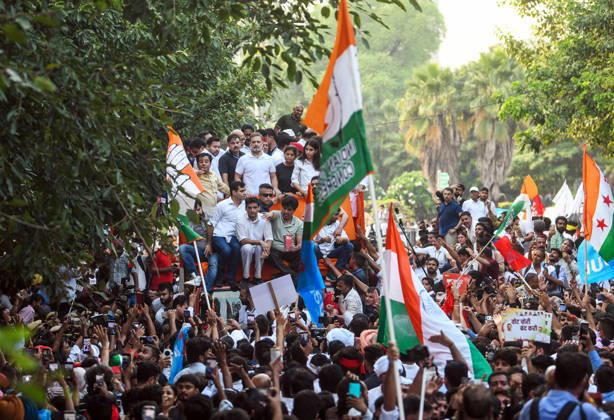 INDIA bloc leaders call for a march towards the Supreme Court New Delhi, Oct 12 (ANI): Lok Sabha LoP Rahul Gandhi with RJD leader Tejashwi Yadav and others during the INDIA bloc s protest march towards the Supreme Court against Chief Election Commissioner Gyanesh Kumar, in New Delhi on Monday. Congress MP Deepender Singh Hooda also present. New Delhi Delhi India Copyright: xANIx ANI_20261012396