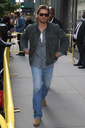 October 12, 2026, New York, New York, USA: LUKE GRIMES at ABC Studios in New York City for Ã¢â‚¬ËœLive With Kelly and MarkÃ¢ New York USA  - ZUMAh16_ 20261012_zaf_h16_083 Copyright: xDanxHerrickx