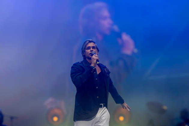 Carlos Baute Performs at the Hispanic Heritage Festival in Madrid Singer Carlos Baute during a performance in the Plaza de Espana on October 12, 2026, in Madrid, Spain. This concert is part of the cultural program organized by the Community of Madrid to celebrate the 2026 Hispanic Heritage Festival. OCTOBER 12, 2026 Madrid, Spain  Copyright: xRicardoxRubiox 7841481