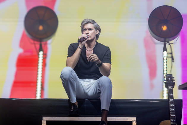 Carlos Baute Performs at the Hispanic Heritage Festival in Madrid Singer Carlos Baute during a performance in the Plaza de Espana on October 12, 2026, in Madrid, Spain. This concert is part of the cultural program organized by the Community of Madrid to celebrate the 2026 Hispanic Heritage Festival. OCTOBER 12, 2026 Madrid, Spain  Copyright: xRicardoxRubiox 7841487