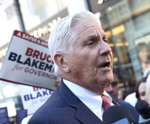 October 12, 2026, New York, New York, USA: Republican candidate for New York Governor BRUCE BLAKEMAN speaks to the press during the 2026 Columbus Day Parade celebrating Italian-American heritage on 5th Avenue. New York USA - ZUMAk03_ 20261012_zaf_k03_019 Copyright: xNancyxKaszermanx