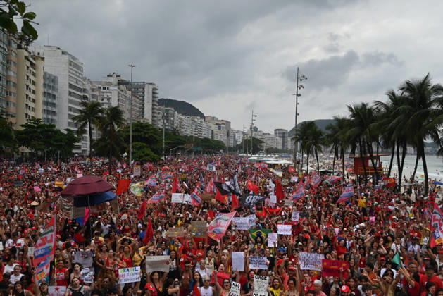 Supporters of Brazil s President Lula rally along Copacabana Beach RIO DE JANEIRO, BRAZIL - OCTOBER 12: Supporters of Brazilian President Luiz Inacio Lula da Silva gather along Avenida Atlantica at Copacabana Beach in Rio de Janeiro, Brazil, on October 12, 2026. The mass rally formed part of the Workers Party (PT) mobilization ahead of the high-stakes presidential runoff against Liberal Party (PL) candidate Senator Flavio Bolsonaro. Fabio Teixeira Anadolu Rio de Janeiro Brazil. Editorial use only. Please get in touch for any other usage.  Copyright: x2026xAnadoluxFabioxTeixeirax
