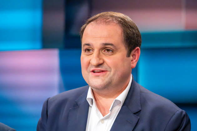 Hart aber Fair aus Köln am 12. Oktober 2026. Im Bild der Minister für Bundes- und Europaangelegenheiten, Internationales sowie Medien des Landes Nordrhein-Westfalen, Nathanael Liminski, CDU. Bärbel Bas ist als Arbeitsministerin und SPD-Vorsitzende zurückgetreten. Wurde sie Unmenschlich behandelt? Die politische Mitte in Deutschland wird leer. CDU und SPD kämpfen um ihr Überleben. Die AfD greift in einzelnen Bundesländern nach der Macht. Die Klamroths Gäste diskutierten kontrovers über die Zukunft Deutschlands. Köln Nordrhein-Westfalen Deutschland