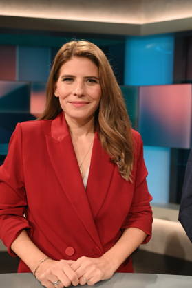 Unternehmerin Sarna Röser, Zementrohr- und Betonwerke Karl Röser & Sohn GmbH, Mundelsheim, zu Gast in der ARD Talkshow Hart aber Fair mit dem Thema Starke Ränder, schwache Mitte: Bleibt das jetzt so?
