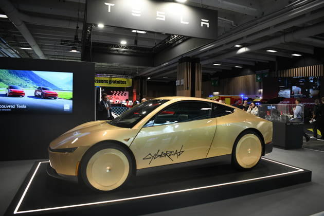 PARIS, FRANCE - OCTOBER 12: Tesla displays its Cybercab autonomous taxi during the 2026 Paris Motor Show on October 12, 2026 in Paris, France. The Paris Motor Show, one of the world s largest auto exhibitions, opened its doors to showcase the latest innovations from global automakers.  Copyright: xChinaxNewsxServicex 111673824535