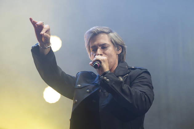 Carlos Baute Performs Hispanidad Festival 2026 in Madrid, Spain - 12 Oct 2026 Carlos Baute performs during the Hispanidad Festival 2026 at the Plaza de Espana in Madrid. Madrid Spain Copyright: xAtilanoxGarciax xSOPAxImagesx PHOTO12017