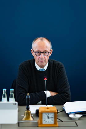 Bundeskanzler Friedrich Merz zu Beginn der Bundesvorstandssitzung im Rahmen der Präsidiumsklausur;Präsidiumsklausurtagung der CDU Deutschlands in Berlin, Oktober 2026, Berlin Berlin Deutschland Konrad-Adenauer-Haus