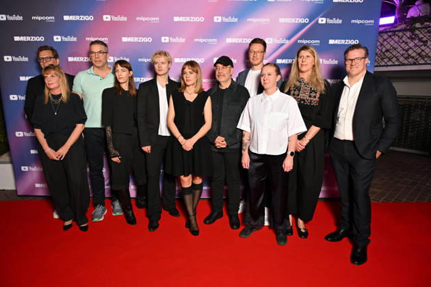 Edvin Endre and Alicia von Rittberg, surrounded by the Queen Sylvia team, during the opening night of MIPCOM 2026 at the Majestic Hotel in Cannes, on October 12, 2026. MIPCOM is the International Market for Audiovisual Content and Co-production. Every October, it brings together TV and media professionals in Cannes for four days of business, networking, and collaboration. Bruno Bebert, Bestimage. MIPCOM 2025 at the Palais des Festivals in Cannes, October 12, 2026, Cannes, France Copyright: xBrunoxBebertx xBestimagexBrunoxBebertx xBestimagex