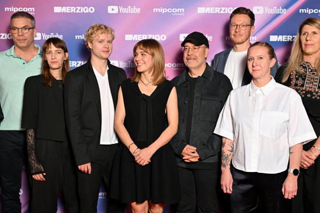 Edvin Endre and Alicia von Rittberg, surrounded by the Queen Sylvia team, during the opening night of MIPCOM 2026 at the Majestic Hotel in Cannes, on October 12, 2026. MIPCOM is the International Market for Audiovisual Content and Co-production. Every October, it brings together TV and media professionals in Cannes for four days of business, networking, and collaboration. Bruno Bebert, Bestimage. MIPCOM 2025 at the Palais des Festivals in Cannes, October 12, 2026, Cannes, France Copyright: xBrunoxBebertx xBestimagexBrunoxBebertx xBestimagex