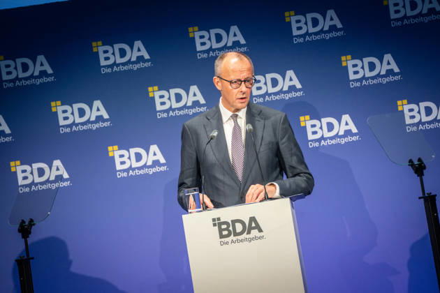 Bundeskanzler Friedrich Merz während seiner Rede vor dem Arbeitgebertag;Deutsche Arbeitgebertag 2026 - Bundesvereinigung der Deutschen Arbeitgeberverbände BDA, Berlin Berlin Deutschland bcc, Berliner Congress Center