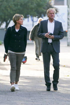 CNTV BLOCK- Gerhard Delling TV Moderator Christina Block Unternehmerin mit ihren kommen wie immer zu Fuss zum Gericht am 82 Prozess Tag13.10.2026 in beim Prozess wegen mutmasslicher Kindesentfuehrung im Landgericht Hamburg Strafjustizgebaeude Entfuehrungsfall der Block Kinder Hamburg Deutschland