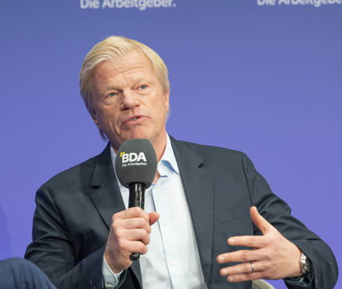 Oliver Kahn besucht Arbeitgebertag 2026 EUR, Deutschland, Berlin, 13.10.2026: Oliver Kahn, Welttorhüter, Unternehmer, Investor, Gründer der Oliver Kahn-Stiftungim Interview auf dem Arbeitgebertag 2026 der Bundesvereinigung der Deutschen Arbeitgeberverbände.