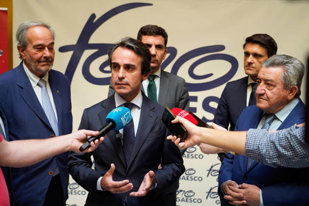 The Gaesco Forum on Key Infrastructure for the City was held in Seville. The Regional Minister of Public Works and Mobility for the Regional Government of Andalusia, Mario Munoz Atanet, speaks to the media before participating in the Gaesco Forum with the presentation Infrastructure for Seville: Challenges and Opportunities. October 13, 2026, in Seville, Andalusia, Spain. October 13, 2026, Seville, Andalusia, Spain Seville, Andalusia, Spain Spain Copyright: xGogoxLobatox 7842084