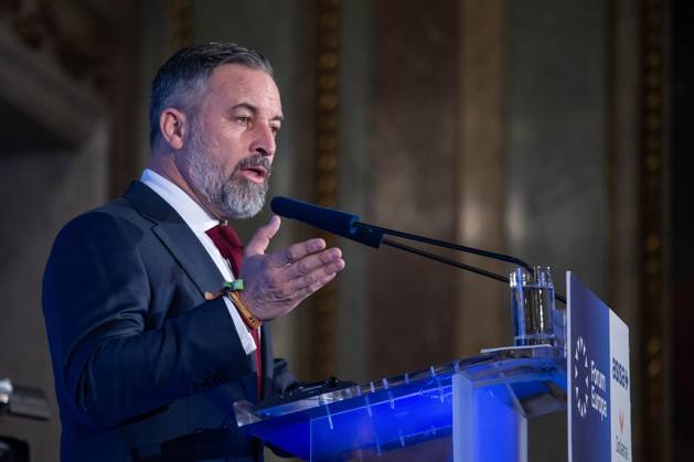 Informative breakfast: Jordan Bardella and Santiago Abascal in Madrid, Spain - 13 Oct 2026 Santiago Abascal, President of VOX and of the Patriots, attends an informative breakfast organized by Nueva Economía Fórum in Madrid. Madrid Spain Copyright: xDavidxCanalesx xSOPAxImagesx David-Canales-1458443
