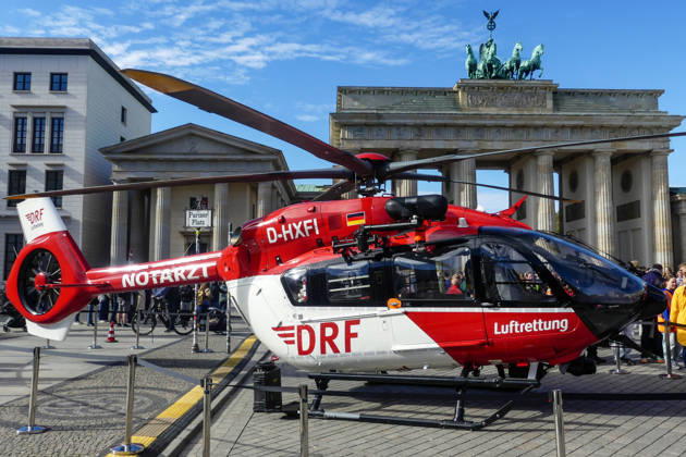 Hubschrauber berlin 7aIMG: 0576886 FüllerBerlin, Berlin, Deutschland