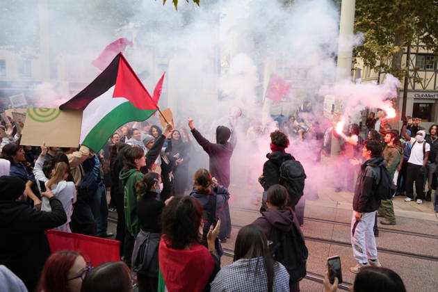 Students protest in Saint-Etienne, France SAINT-ETIENNE, FRANCE - OCTOBER 13: Thousands of people, carrying placards and Palestinian flags, march during a demonstration called by education unions and high school representatives amid the third teachers strike in two weeks in Saint-Etienne, France, on October 13, 2026. According to the prefecture, around 2,000 people took part in the march, while unions estimated the turnout at at least 4,000. A student delegation was due to meet with the prefect, while high school students called for another day of action on October 17. Stringer Anadolu Saint-Etienne France. Editorial use only. Please get in touch for any other usage. Copyright: x2026xAnadoluxStringerx
