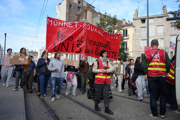 Students protest in Saint-Etienne, France SAINT-ETIENNE, FRANCE - OCTOBER 13: Thousands of people, carrying placards, march during a demonstration called by education unions and high school representatives amid the third teachers strike in two weeks in Saint-Etienne, France, on October 13, 2026. According to the prefecture, around 2,000 people took part in the march, while unions estimated the turnout at at least 4,000. A student delegation was due to meet with the prefect, while high school students called for another day of action on October 17. Stringer Anadolu Saint-Etienne France. Editorial use only. Please get in touch for any other usage. Copyright: x2026xAnadoluxStringerx