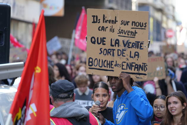 Students protest in Saint-Etienne, France SAINT-ETIENNE, FRANCE - OCTOBER 13: Thousands of people, carrying placards, march during a demonstration called by education unions and high school representatives amid the third teachers strike in two weeks in Saint-Etienne, France, on October 13, 2026. According to the prefecture, around 2,000 people took part in the march, while unions estimated the turnout at at least 4,000. A student delegation was due to meet with the prefect, while high school students called for another day of action on October 17. Stringer Anadolu Saint-Etienne France. Editorial use only. Please get in touch for any other usage. Copyright: x2026xAnadoluxStringerx