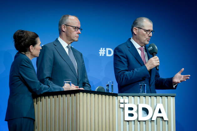 Deutschen Arbeitgebertag, bcc, Berlin Congress Center Deutschen Arbeitgebertag, bcc, Berlin Congress Center, Rainer Dulger, Arbeitgeberpräsident Friedrich Merz, Bundeskanzler Dagmar Rosenfeld Berlin Berlin GER