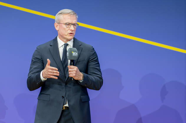Karsten Wildberger besucht Arbeitgebertag 2026 EUR, Deutschland, Berlin, 13.10.2026: Karsten Wildberger (CDU) , Bundesminister für Digitales und Staatsmodernisierung auf dem Arbeitgebertag 2026 der Bundesvereinigung der Deutschen Arbeitgeberverbände.