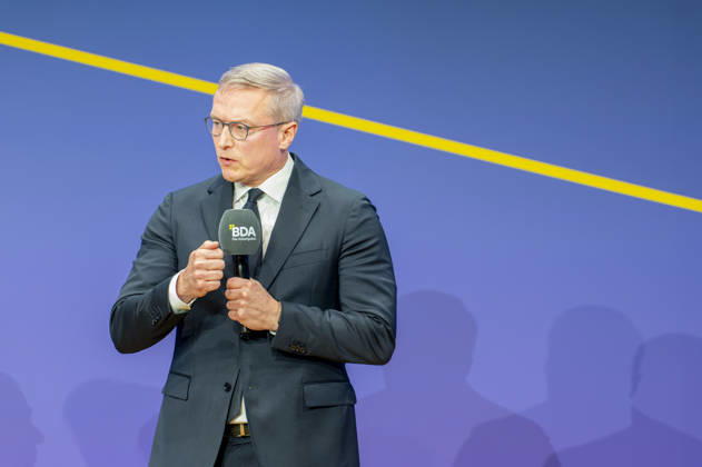 Karsten Wildberger besucht Arbeitgebertag 2026 EUR, Deutschland, Berlin, 13.10.2026: Karsten Wildberger (CDU) , Bundesminister für Digitales und Staatsmodernisierung auf dem Arbeitgebertag 2026 der Bundesvereinigung der Deutschen Arbeitgeberverbände.