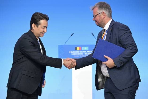 State Visit of King Philippe and Queen Mathilde to Kazakhstan (Day 3) ASTANA, KAZAKHSTAN - OCTOBER 13 : State Visit of King Philippe and Queen Mathilde to Kazakhstan (Day 3) - Kazakh-Belgian Business Council, in the presence of Kassym-Jomart Tokaïev (President of Kazakhstan) Business MoU s Signing VANDEPUTTE GROUP - ALEM AGRO (Henry-François Vandeputte, Administrator of Vandeputte Group SA & Saken Polatbekov, CEO of Alem Agro Holding LLP) on October 13, 2026 in Astana, Kazakhstan, 13 10 2026 Astana Kazakhstan  Copyright: xDidierxLebrunx