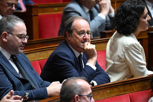 Session Of Questions To The Governement At The National Assembly - Paris Former President of the French Republic and deputy Francois Hollande during a session of questions to the government at the National Assembly, French Parliament in Paris, France on octobre 13, 2026. Photo by Tomas Stevens ABACAPRESS.COM Paris France  Copyright: xStevensxTomas ABACAx