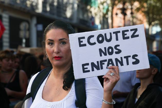 High school students protest in Marseille on October 13, 2026 PHOTOPQR LA PROVENCE Gilles BADER Marseille 10 13 2026 High school students protest in Marseille on October 13, 2026 France Fires have broken out at several schools in France, as students protest by blocking access to educational institutions nationwide over school funding and learning conditions. Marseille, Bdr, France  Copyright: xPHOTOPQR LAxPROVENCE MAXPPPxGillesxBADERx 20261013PVL4439 20261013PVL4439