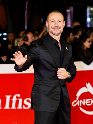 IPA89642287 - Rome, 2026 Film Festival - Evening 1 - Red Carpet at the Opening Ceremony In the photo: Stefano Accorsi  Copyright: xMarcoxProvvisionatox xPoolxRomaxFilmxFestx2026x IPA89642287