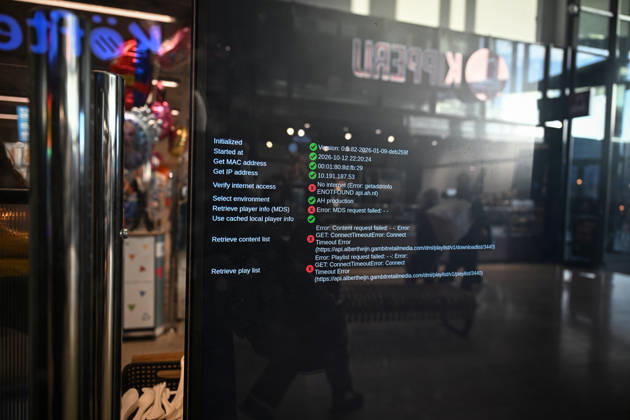 Suspected cyberattack disrupts supermarket operations across Europe ROTTERDAM, NETHERLANDS - OCTOBER 13: A major cybersecurity incident affecting supermarket chain Albert Heijn in Rotterdam, Netherlands on October 13, 2026, and other businesses disrupts operations in the Netherlands, France and other European countries. The ongoing investigation has raised concerns about a possible cyberattack, while the company warns customers of potential phishing attempts. Authorities and cybersecurity experts continue to assess the incident Mouneb Taim Anadolu Rotterdam Netherlands. Editorial use only. Please get in touch for any other usage.  Copyright: x2026xAnadoluxMounebxTaimx