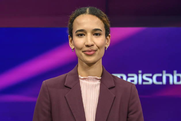 im Bild v.l.: Alisha Mendgen (Focus), GER, Berlin, Studio, zu Gast bei Maischberger, politische Talkshow, TV, Format, mit Moderatorin Sandra Maischberger, Das Erste, aus Adlershof Am Studio 20, 13.10.2026, Copyright: HMBxMedia UwexKoch