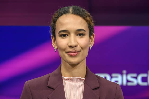 im Bild v.l.: Alisha Mendgen (Focus), GER, Berlin, Studio, zu Gast bei Maischberger, politische Talkshow, TV, Format, mit Moderatorin Sandra Maischberger, Das Erste, aus Adlershof Am Studio 20, 13.10.2026, Copyright: HMBxMedia UwexKoch