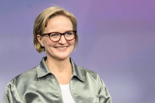 im Bild v.l.: Franziska Brantner, Bündnis 90 Die Grünen (Parteivorsitzende), GER, Berlin, Studio, zu Gast bei Maischberger, politische Talkshow, TV, Format, mit Moderatorin Sandra Maischberger, Das Erste, aus Adlershof Am Studio 20, 13.10.2026, Copyright: HMBxMedia UwexKoch