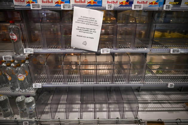 Suspected cyberattack disrupts supermarket operations across Europe ROTTERDAM, NETHERLANDS - OCTOBER 13: A major cybersecurity incident affecting supermarket chain Albert Heijn in Rotterdam, Netherlands on October 13, 2026, and other businesses disrupts operations in the Netherlands, France and other European countries. The ongoing investigation has raised concerns about a possible cyberattack, while the company warns customers of potential phishing attempts. Authorities and cybersecurity experts continue to assess the incident Mouneb Taim Anadolu Rotterdam Netherlands. Editorial use only. Please get in touch for any other usage.  Copyright: x2026xAnadoluxMounebxTaimx