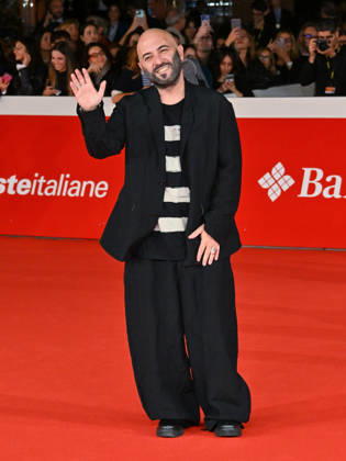 IPA89645567 - Rome, 2026 Film Festival - Evening 1 - Red Carpet Opening Ceremony. Pictured: Giuliano Sangiorgi  Copyright: xMaurizioxD Avanzox xPoolxRomaxFilmxFestx2026x IPA89645567