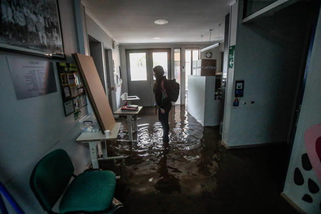 Santiago, October 13, 2026 Jan Van Dijk Special School Flooding at the intersection of Irarrazaval and Lo Encalada in the municipality of Nunoa due to heavy rains in the capital Diego Martin Aton Chile, Aton 1199668 jpeg  Copyright: DIEGOxMARTIN ATONxCHILE