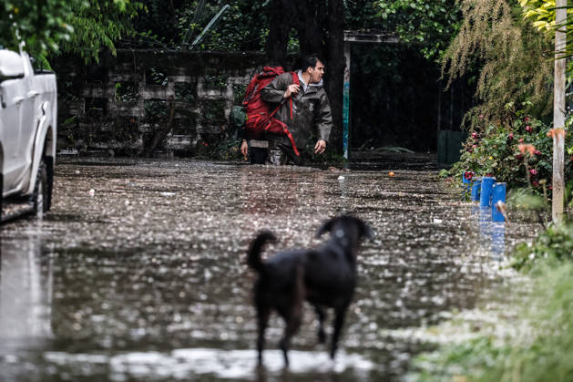 Santiago, October 13, 2026: Flooding at the intersection of Irarrazaval and Lo Encalada in the municipality of Nunoa due to heavy rains in the capital. Diego Martin Aton Chile, Aton 1199653 jpeg Copyright: DIEGOxMARTIN ATONxCHILE