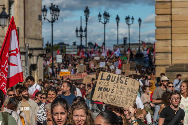 October 13, 2026, Bordeaux, Nouvelle-Aquitaine, France: High school students are protesting all over France, particularly here in Bordeaux. Their grievances are as follows: a shortage of staff, overcrowded class schedules, dilapidated infrastructure, a stressful college counseling process (career guidance), and deteriorating learning conditions. Bordeaux France - ZUMAh207 20261013_zip_h207_015 Copyright: xFabricexHebertx