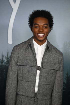 Los Angeles , CA: - OCTOBER 13: Maliq Johnson at the Los Angeles premiere of Hulu s Phony at Pacific Design Center on October 13, 2026 Credit: Michael Mattes USA - ZUMAa123 20261013_zaa_a123_132 Copyright: xAdMediax