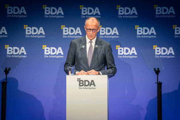 Bundeskanzler Friedrich Merz während seiner Rede vor dem Arbeitgebertag;Deutsche Arbeitgebertag 2026 - Bundesvereinigung der Deutschen Arbeitgeberverbände BDA, Berlin Berlin Deutschland bcc, Berliner Congress Center