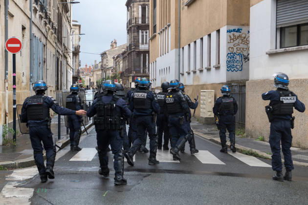 High School Stdent Mobilisation - Bordeaux Police officers in riot gear move along a street in Bordeaux during Act V of the high school student mobilisation, France on October 13, 2026. Photo by Fabrice Sapte ABACAPRESS.COM Bordeaux France  Copyright: xSaptexFabrice ABACAx